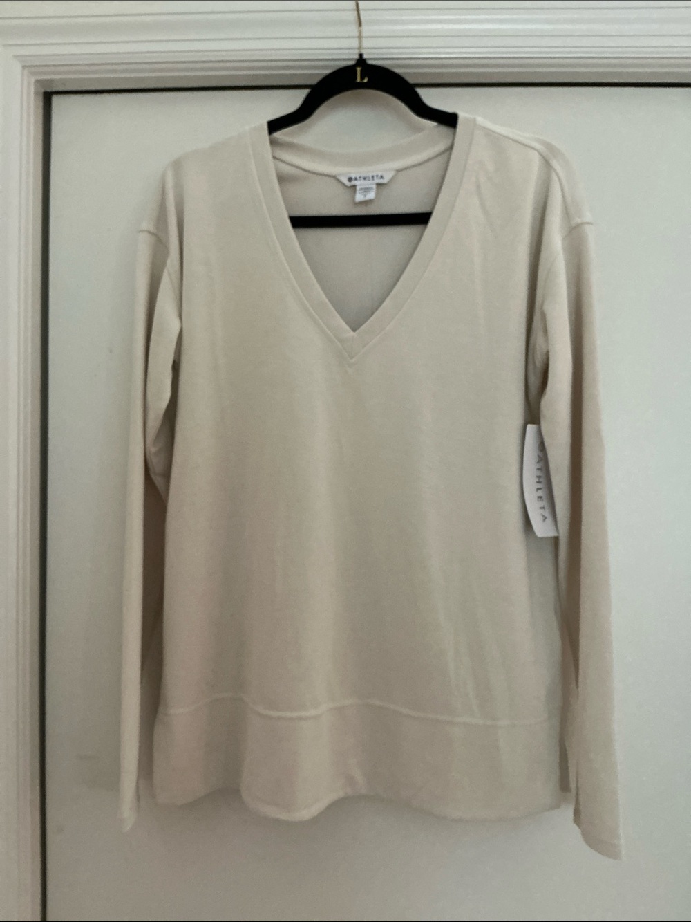 Athleta Seasoft V-neck Sweatshirt size small NWT